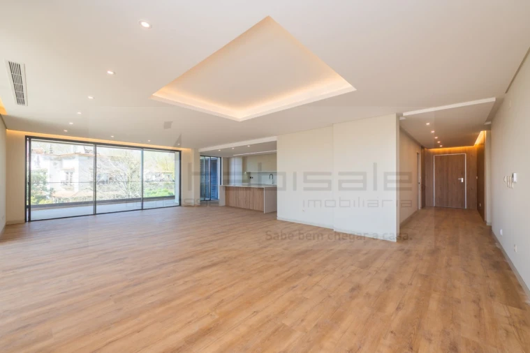 Apartamento T4 para Venda em Carcavelos e Parede Foto 3