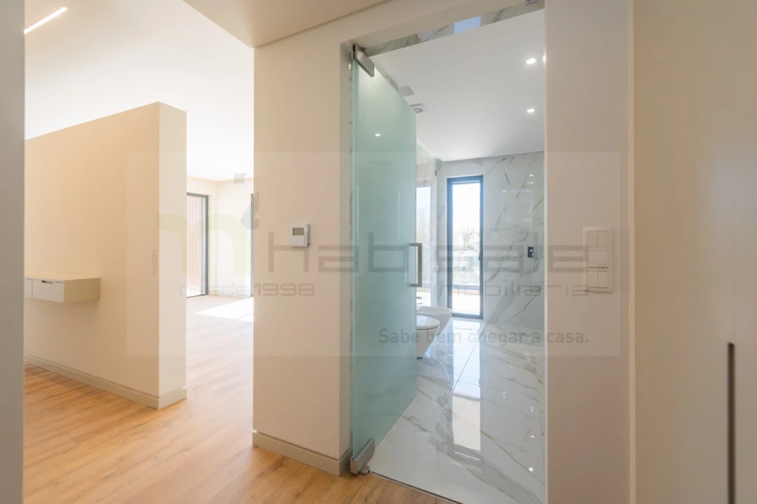 Apartamento T4 para Venda em Carcavelos e Parede Foto 28