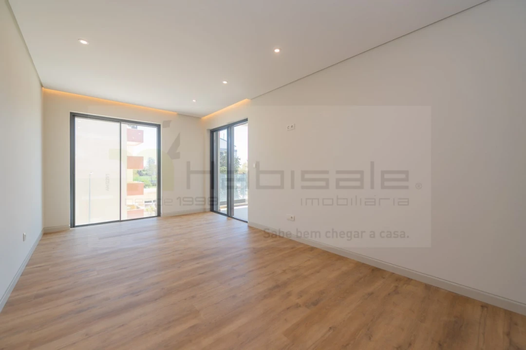 Apartamento T3 para Venda em Carcavelos e Parede Foto 30