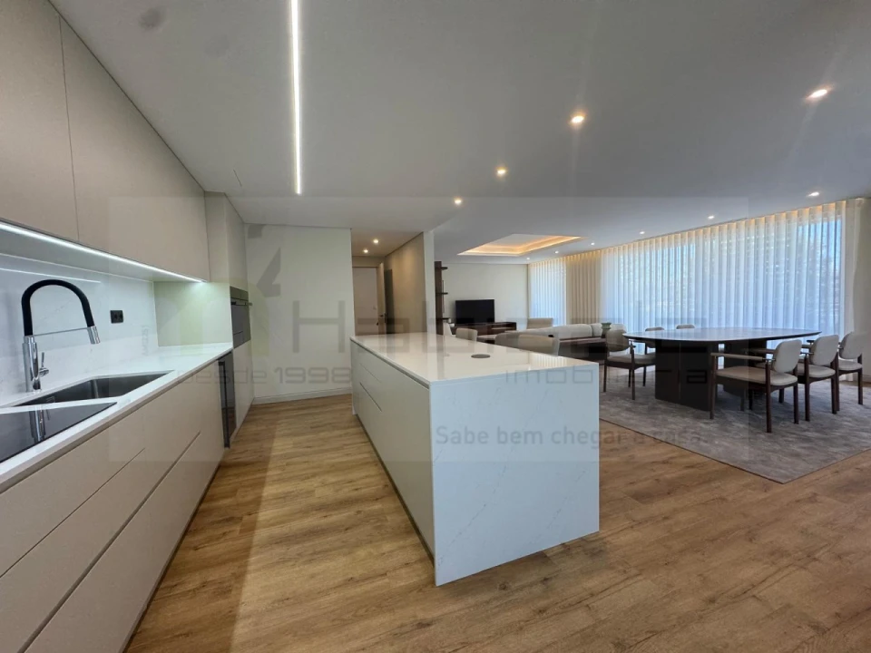 Apartamento T3 para Venda em Carcavelos e Parede Foto 6