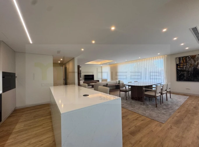 Apartamento T3 para Venda em Carcavelos e Parede Foto 4