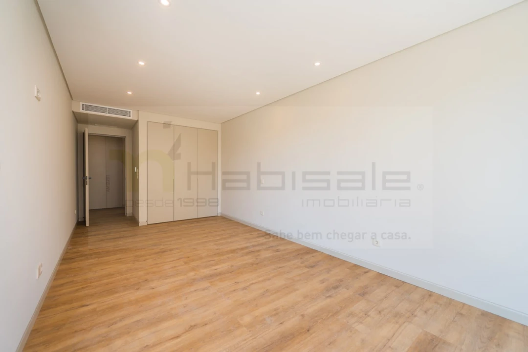 Apartamento T2 para Venda em Carcavelos e Parede Foto 14