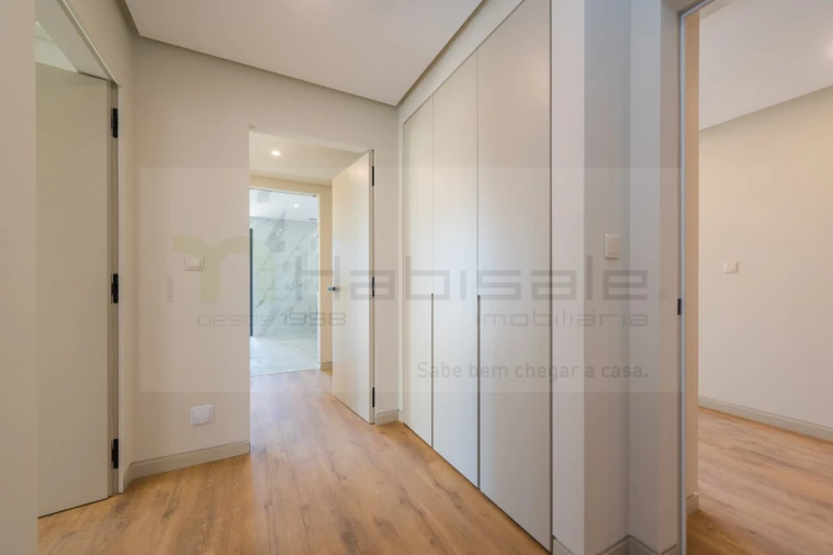 Apartamento T2 para Venda em Carcavelos e Parede Foto 8