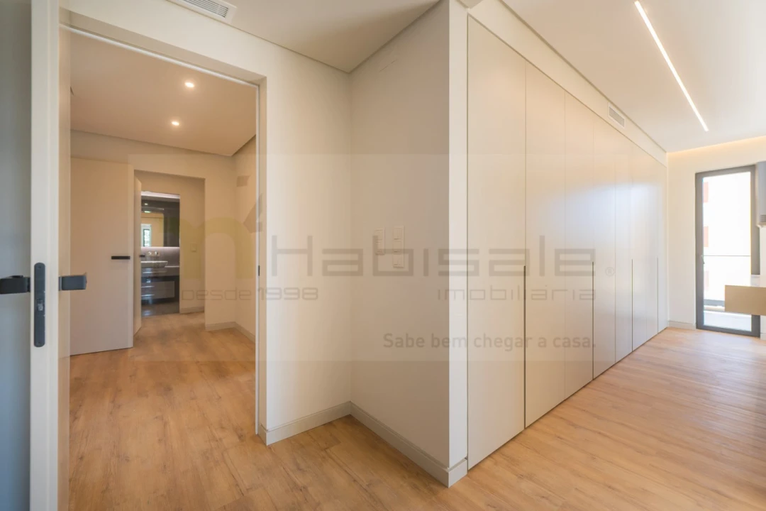 Apartamento T2 para Venda em Carcavelos e Parede Foto 17