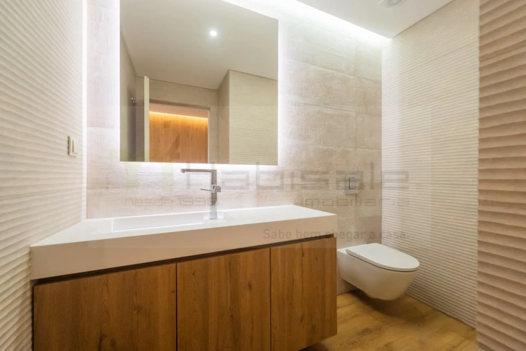 Apartamento T2 para Venda em Carcavelos e Parede Foto 5