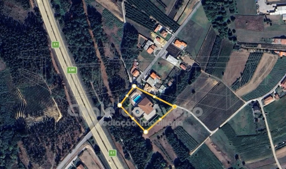 Terreno para Venda em Oiã Foto 2