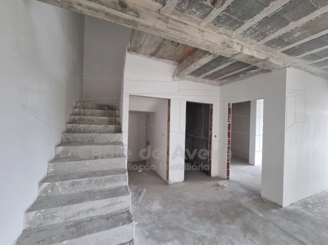 Moradia T4 para Venda em Aradas Foto 11