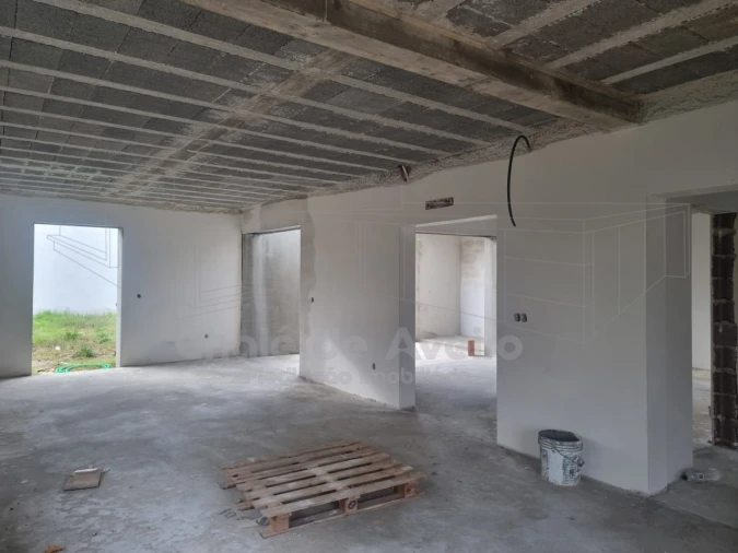 Moradia T4 para Venda em Aradas Foto 3