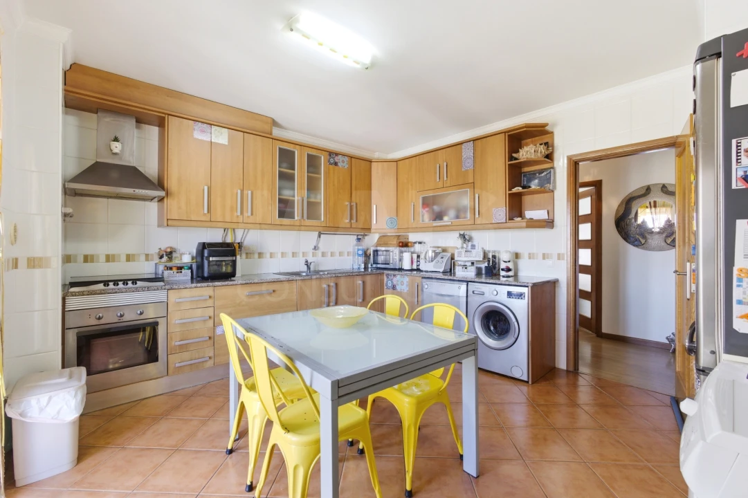 Apartamento T2 para Venda em Peniche Foto 9