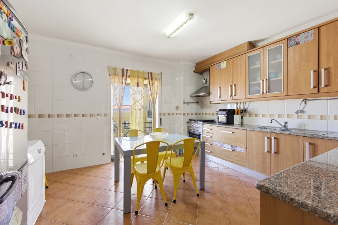 Apartamento T2 para Venda em Peniche Foto 11