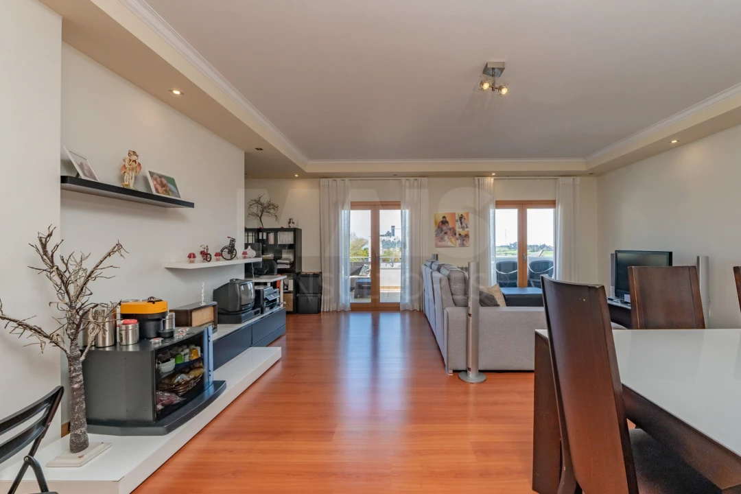 Apartamento T4 para Venda em Vila Franca de Xira Foto 9
