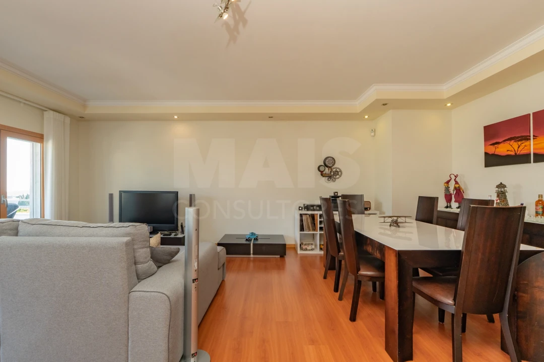 Apartamento T4 para Venda em Vila Franca de Xira Foto 10