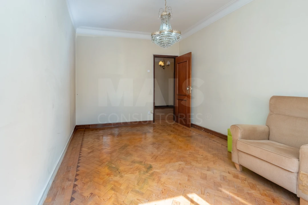 Apartamento T2 para Venda em Beato Foto 6