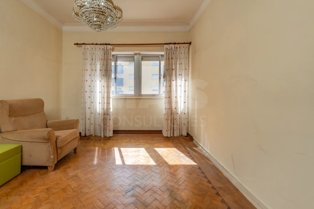 Apartamento T2 para Venda em Beato Foto 3