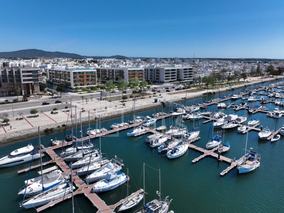 Apartamento T2 para Venda em Olhão Foto 3
