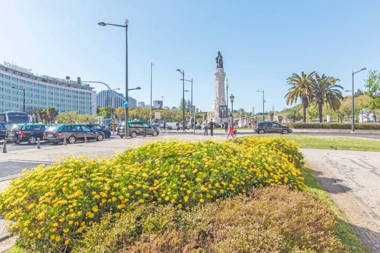 Apartamento T3 para Venda em Santo António Foto 17