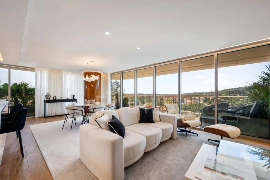 Apartamento T3 para Arrendamento em Campolide Foto 15