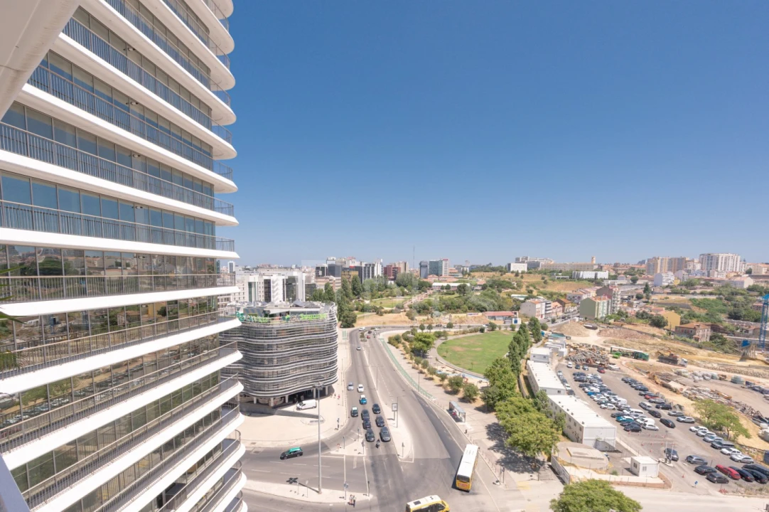 Apartamento T3 para Arrendamento em Campolide Foto 39