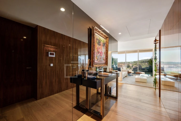 Apartamento T3 para Arrendamento em Campolide Foto 12