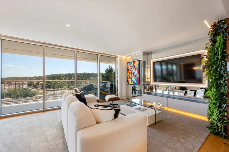 Apartamento T3 para Arrendamento em Campolide Foto 18