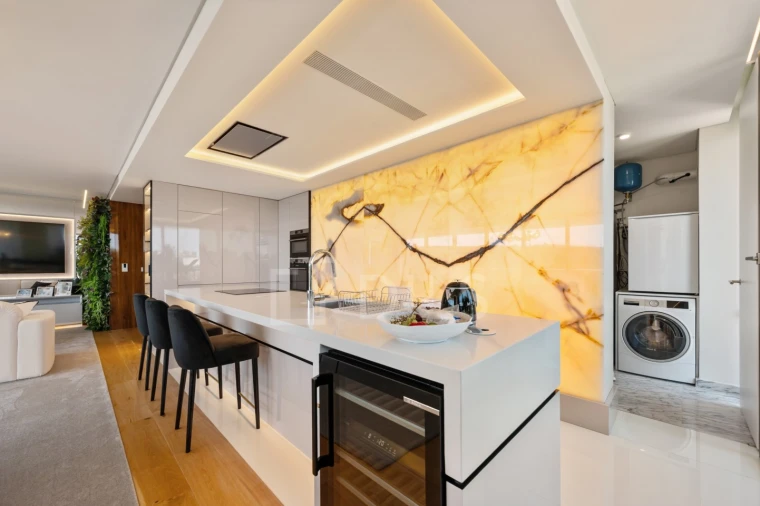 Apartamento T3 para Arrendamento em Campolide Foto 4