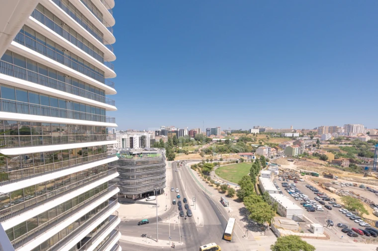 Apartamento T3 para Arrendamento em Campolide Foto 39