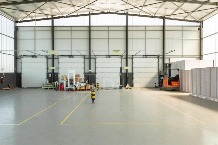 Armazém para Venda em Oliveira do Mondego e Travanca do Mondego Foto 9