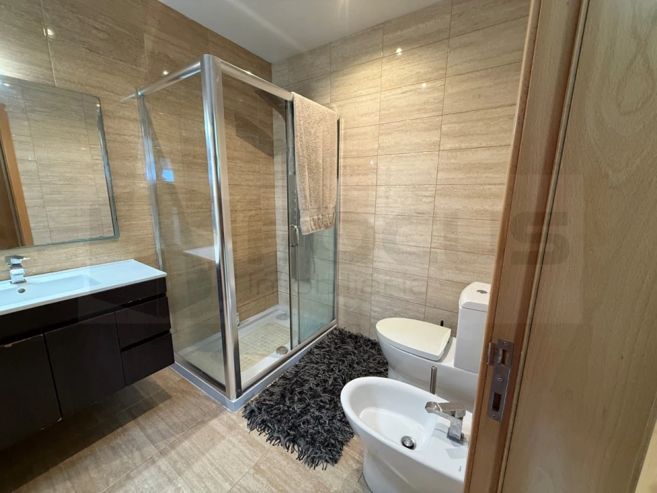 Moradia T4 para Venda em Gafanha da Encarnação Foto 15