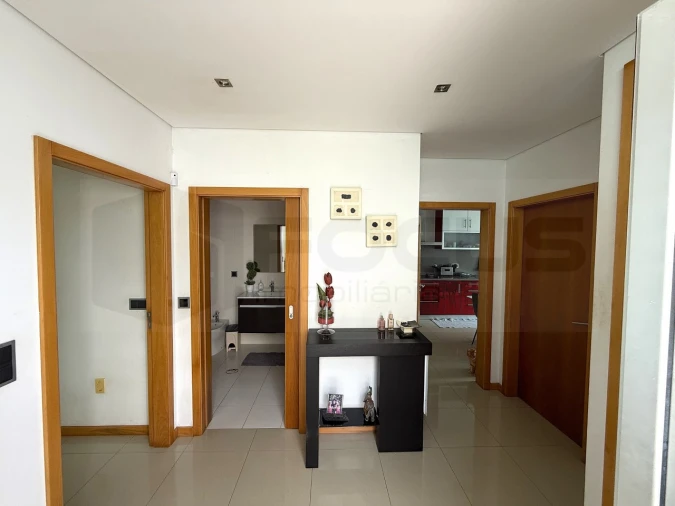 Moradia T4 para Venda em Gafanha da Encarnação Foto 3