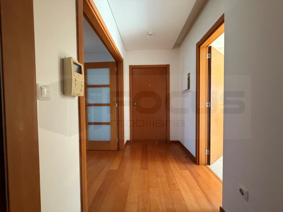 Apartamento T2 para Arrendamento em Aradas Foto 6