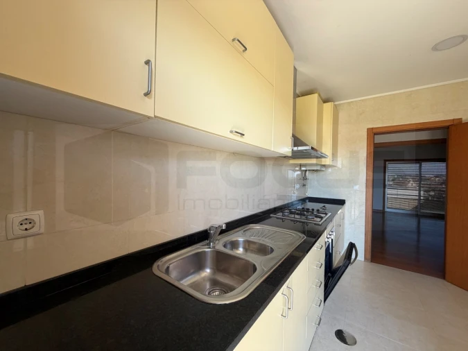 Apartamento T2 para Arrendamento em Aradas Foto 5