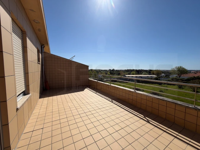 Apartamento T2 para Arrendamento em Aradas Foto 13