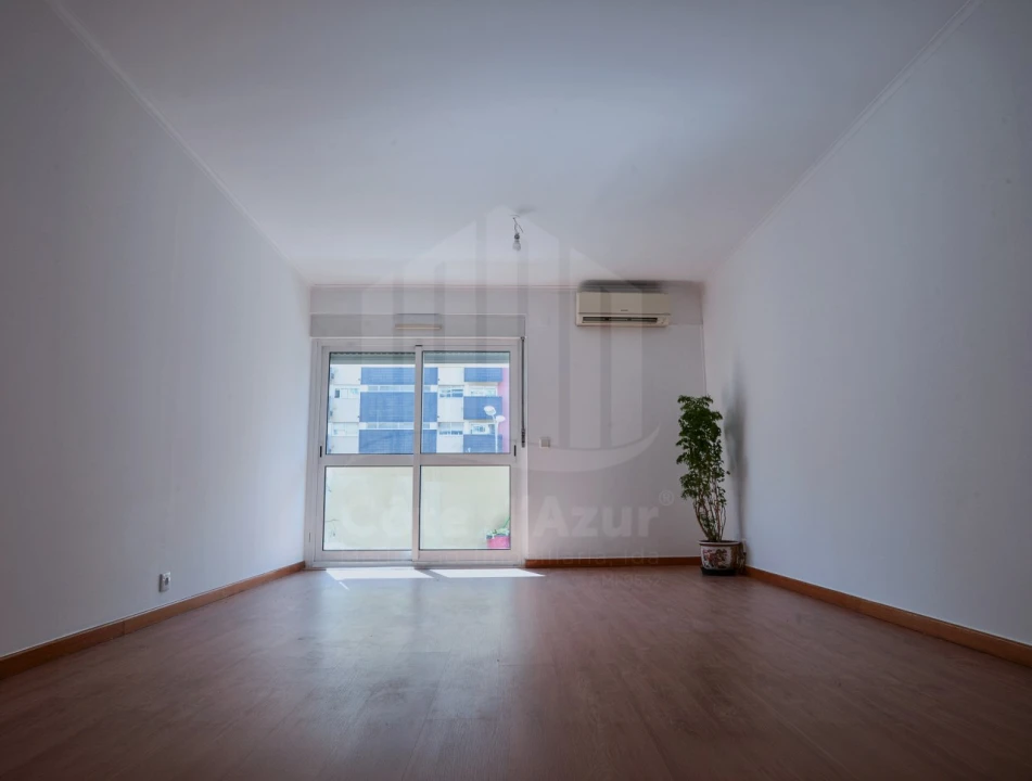 Apartamento T2 para Venda em Beato Foto 9