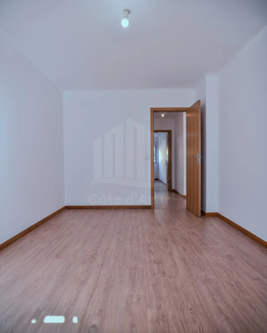 Apartamento T2 para Venda em Beato Foto 10