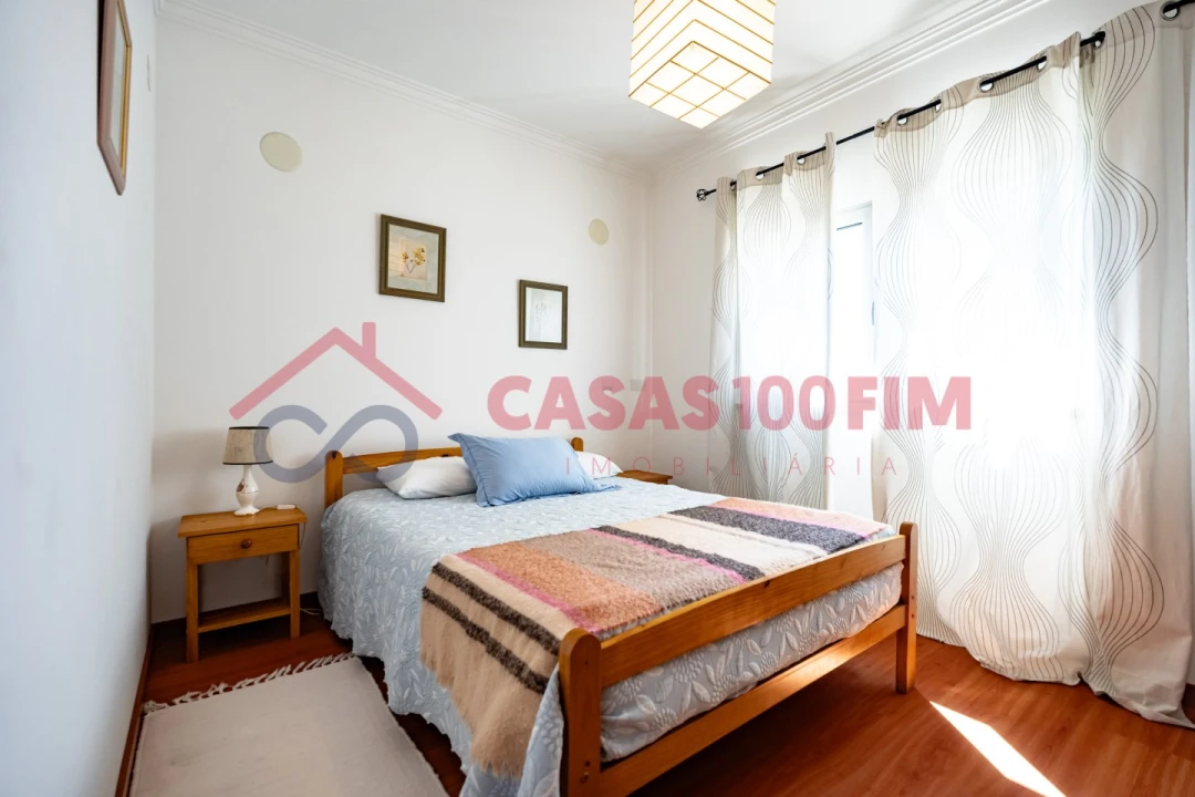 Moradia T4 para Venda em Parceiros e Azoia Foto 21