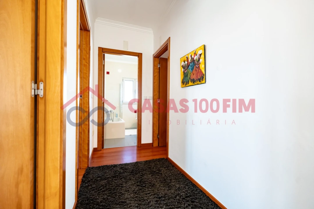 Moradia T4 para Venda em Parceiros e Azoia Foto 24