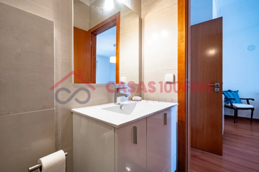 Moradia T4 para Venda em Parceiros e Azoia Foto 35