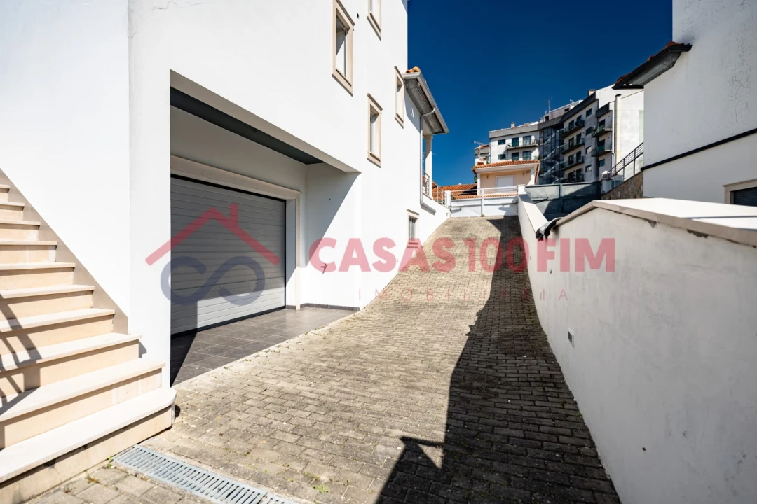 Moradia T4 para Venda em Parceiros e Azoia Foto 42