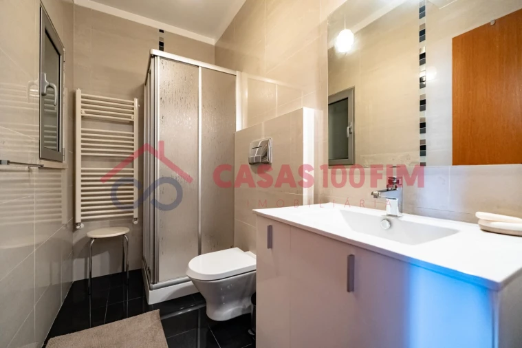 Moradia T4 para Venda em Parceiros e Azoia Foto 34