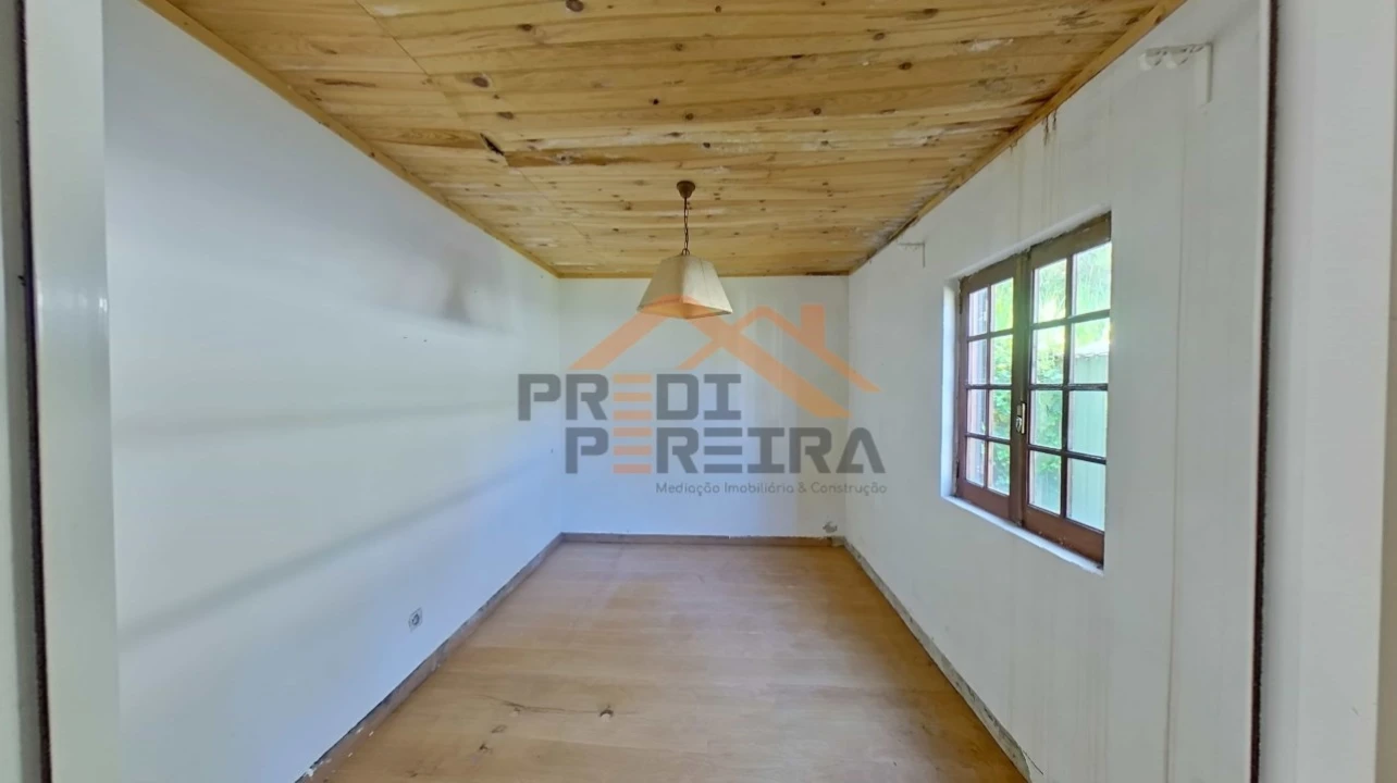 Moradia T2 para Venda em Colares Foto 11