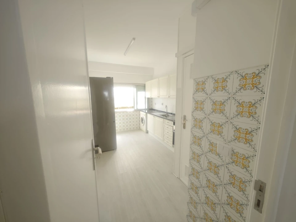 Apartamento T2 para Venda em Massamá e Monte Abraão Foto 6