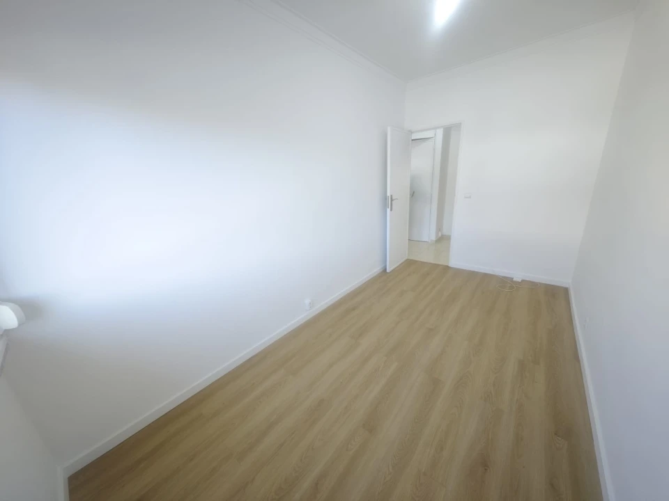 Apartamento T2 para Venda em Massamá e Monte Abraão Foto 9