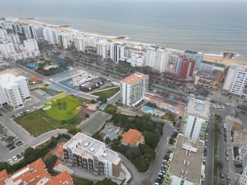 Terreno para Venda em Quarteira Foto 3