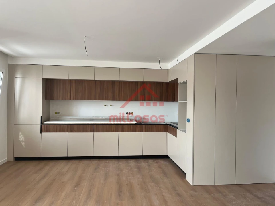 Apartamento T2 para Venda em Santa Maria, São Pedro e Matacães Foto 4