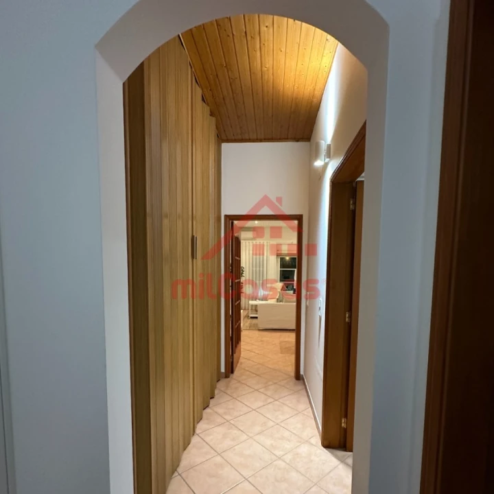 Apartamento T1 para Arrendamento em Ericeira Foto 5