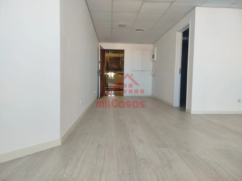 Escritório para Venda em Santa Maria Maior Foto 1