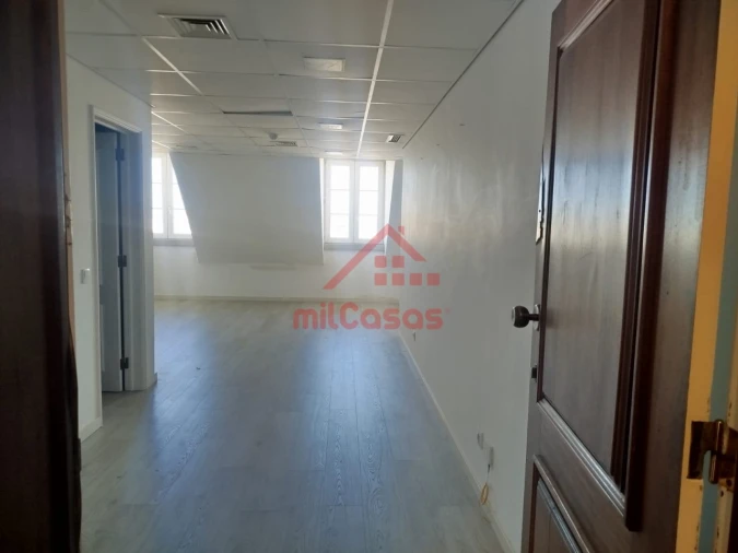 Escritório para Venda em Santa Maria Maior Foto 3