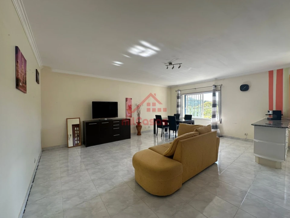 Apartamento T1 para Venda em Ericeira Foto 3