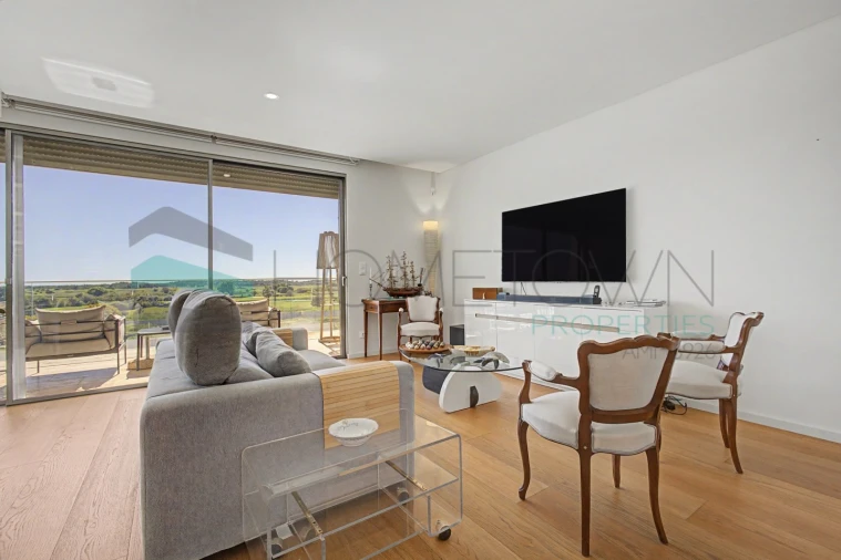 Apartamento T2 para Venda em Quarteira Foto 3