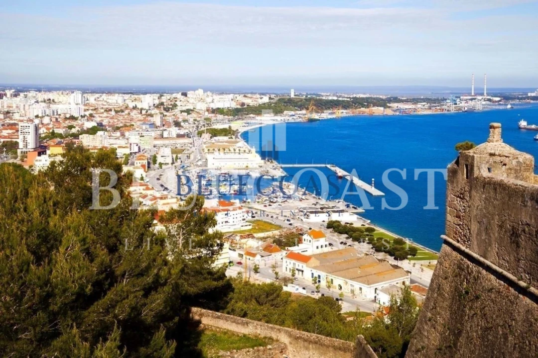 Moradia T20 para Venda em União das Freguesias de Setúbal Foto 16